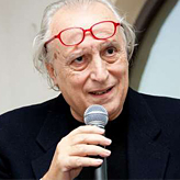 Giuseppe Conte (1945, Imperia, Olaszország), költő, regény-és színműíró, kritikus, irodalomtörténész és műfordító. A milánói egyetemen irodalmat tanult, 1968-ban kapta meg diplomáját.